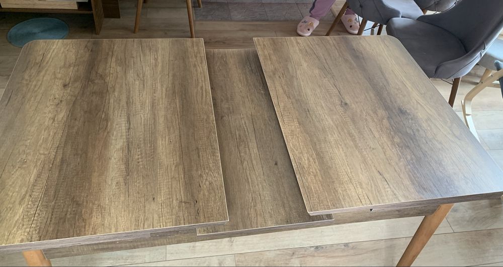 Трапезна маса разтегателна