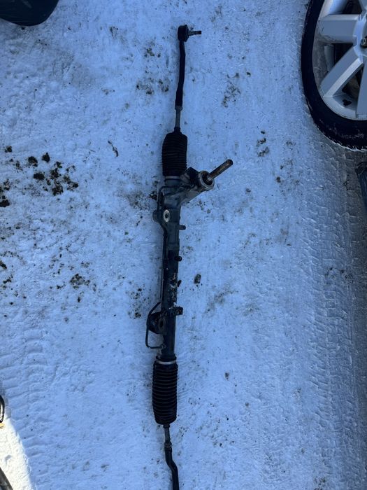 Продам рулевую рейку оригинал на Рено Дастера