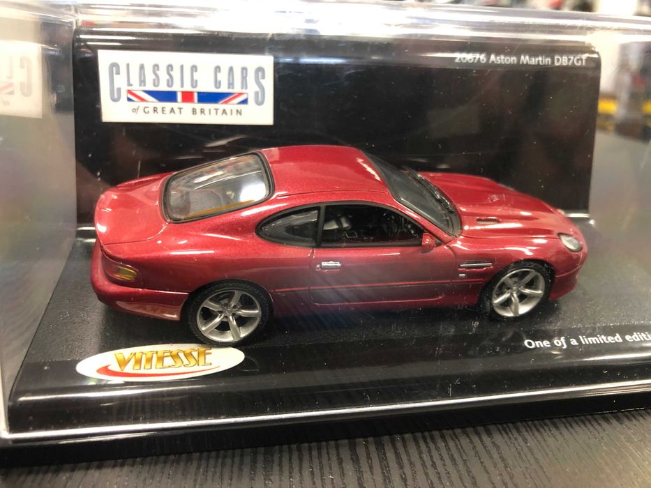 Оригинален Колекционерски модел  количкa ASTON MARTIN DB7 GT 1:43