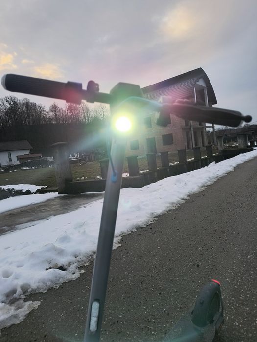 Trotineta electrica motus scooty perfect functionabila