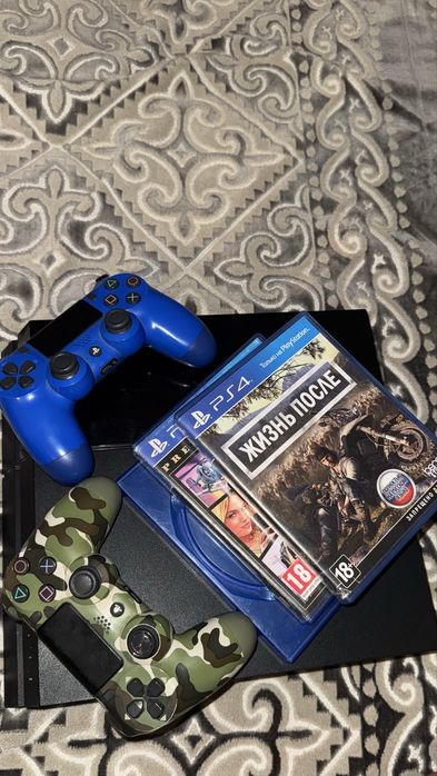 Продам PlayStation 4