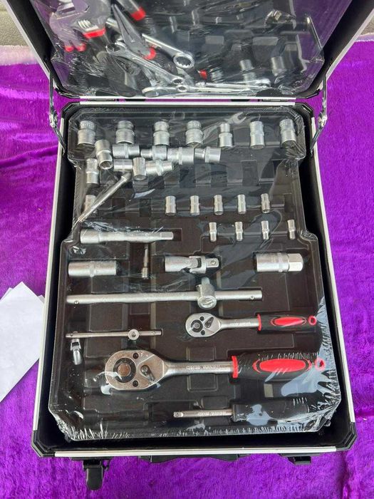 Набор инструментов 187 штук в кейсе