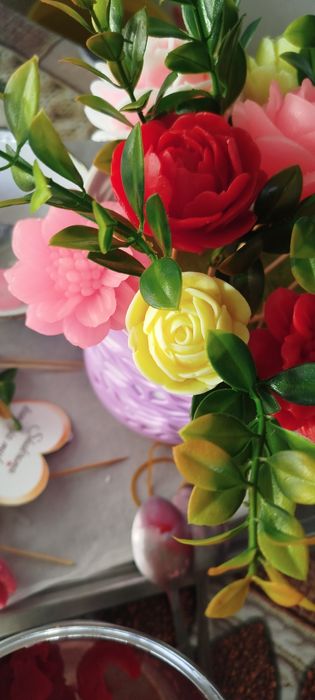 Хидли гуллар  совунли декаратсия учун спалнийларга