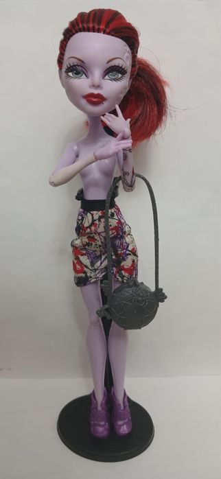 Продаю куклы монстер хай