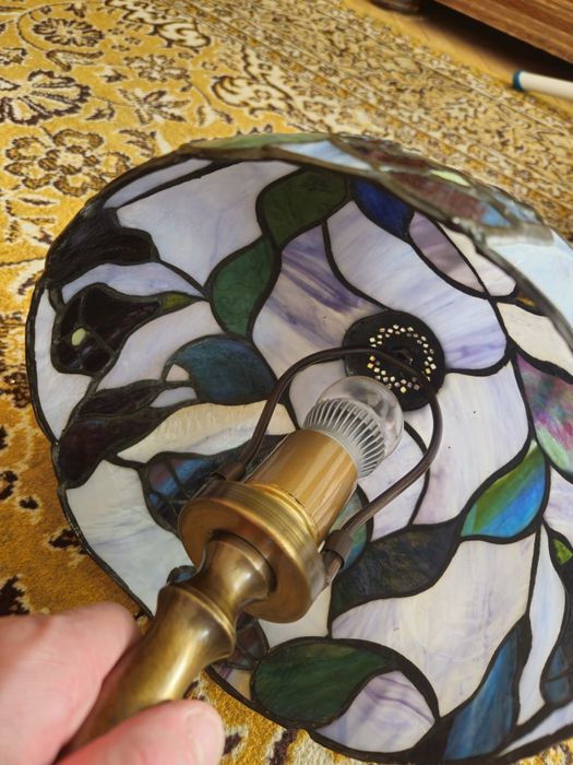 Лампиони в стил Tiffany и антични фигури