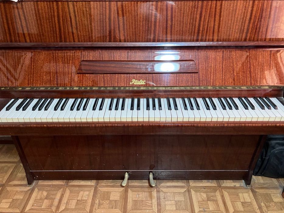 Пианино 'Rösler'