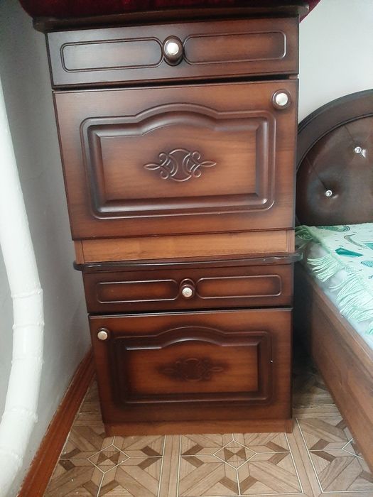 Продаётся две тумбочки