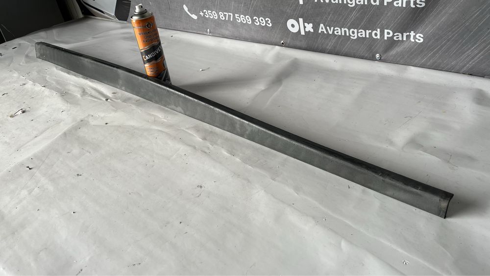 Лайстна на десен праг Dacia Duster