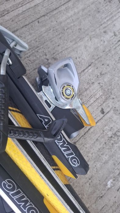 schiuri ATOMIC SL II M Hyper carbon