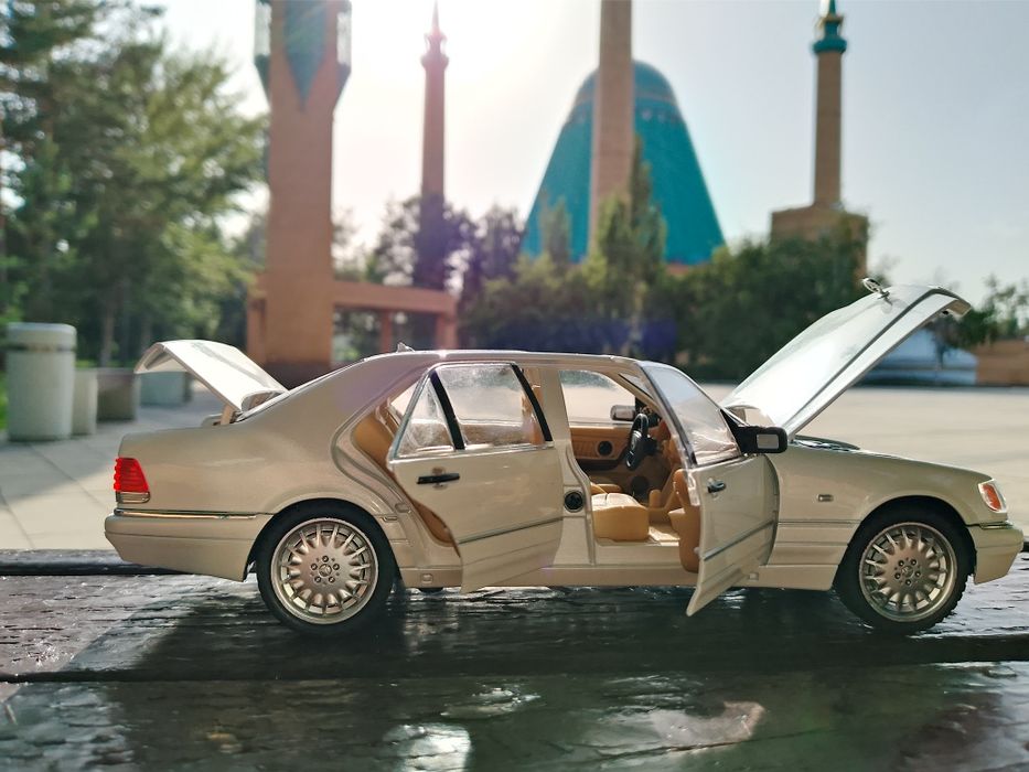 Мерседес S320 и Mersedes E 300