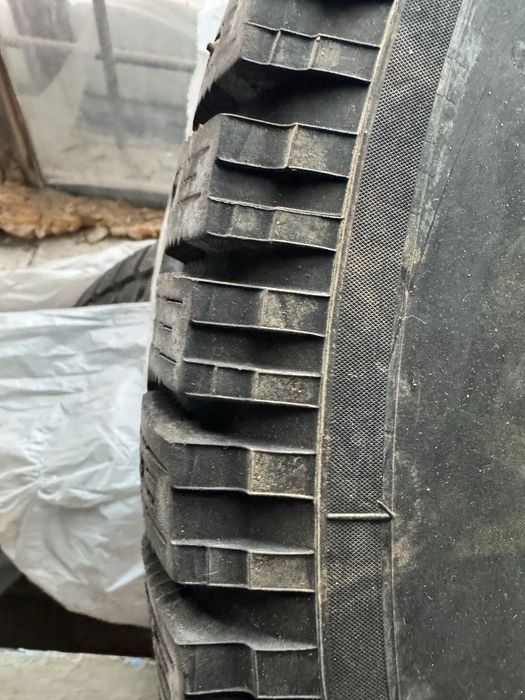 Резина 285/60/18 б/у