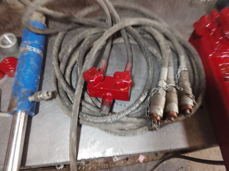 Гидравличиски инструмент для кузавной работи