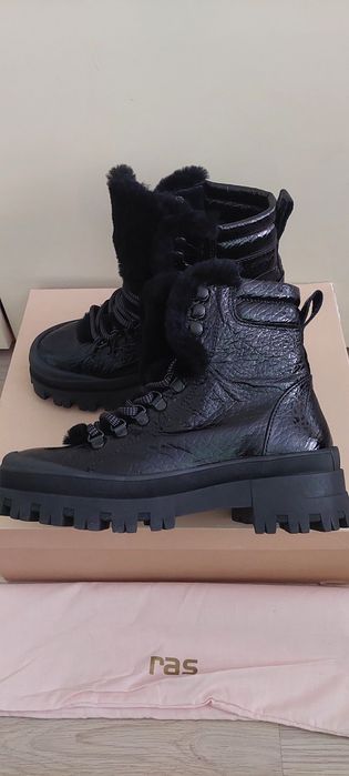 €220 RAS нови испански пухкави боти/ботуши естествена кожа 37