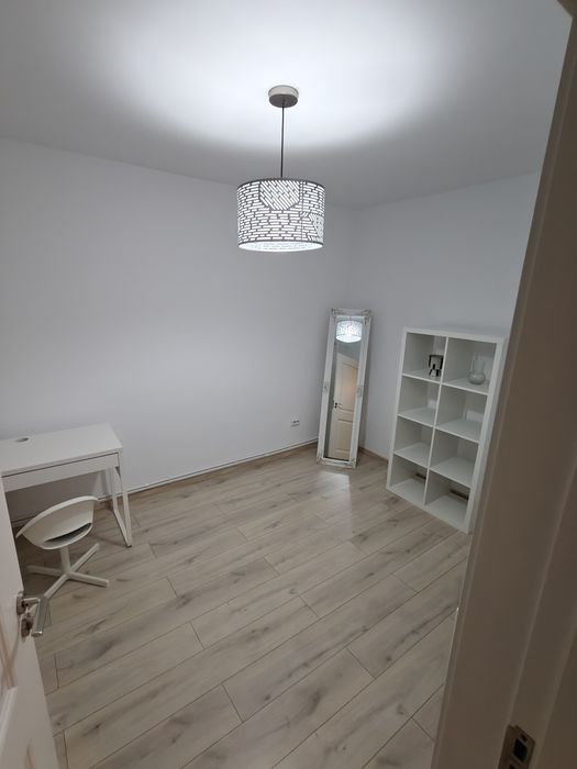 Inchirez apartament 3 camere , pd. Ros