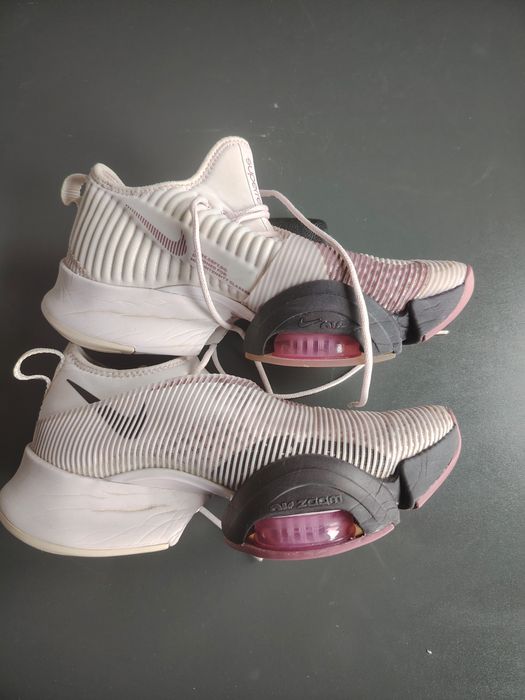 Оригинални дамски маратонки Nike Air Zoom  38,5