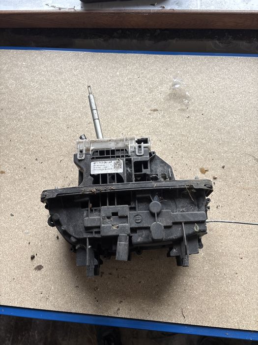 Механизъм скоростен лост ауди а6 ц6 4ф