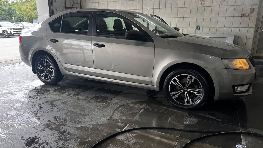 Авто Шкода Октавиа