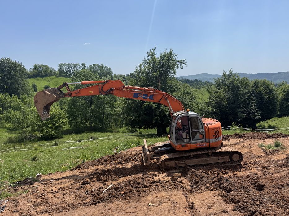 Excavator kobelco 22 tone , Lama buldozer , cupa 1,2 mc , motor isuzu