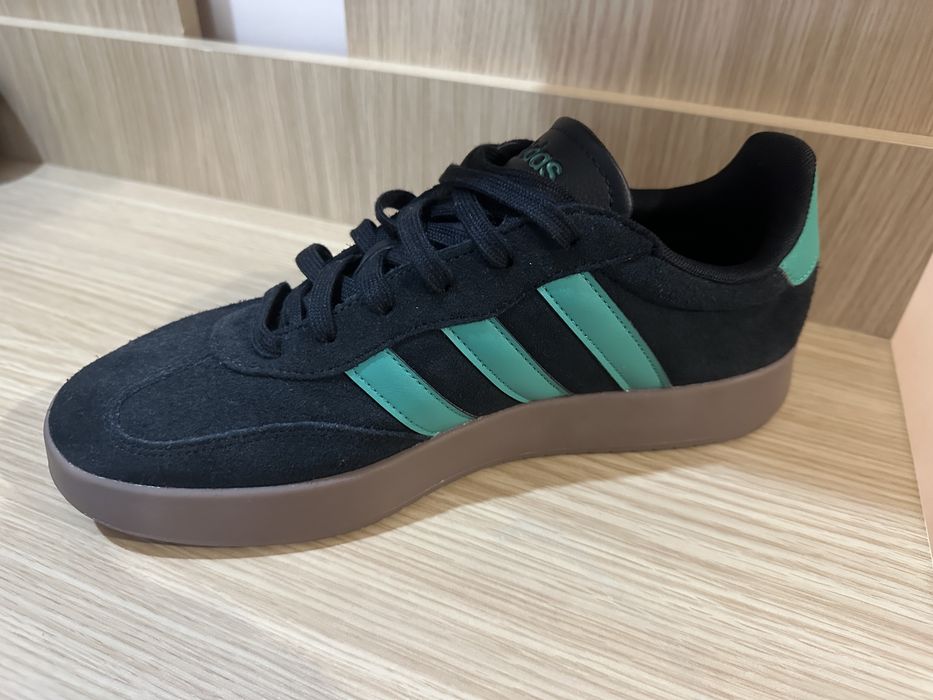 Обувки Adidas 46 номер - отговаря на 45