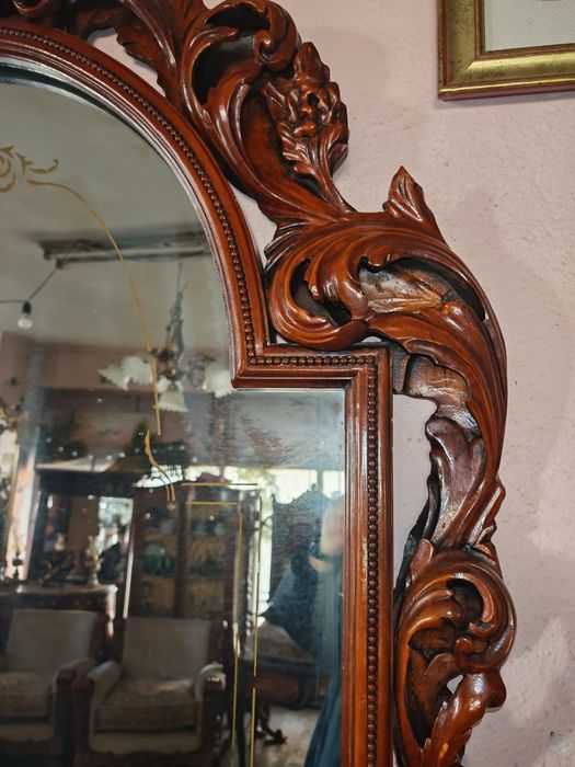 Антикварна дървена конзола