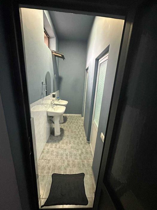 АРЕНДА 1 этаж Генерал Узакова 280м2. Отдельный вход, задний двор