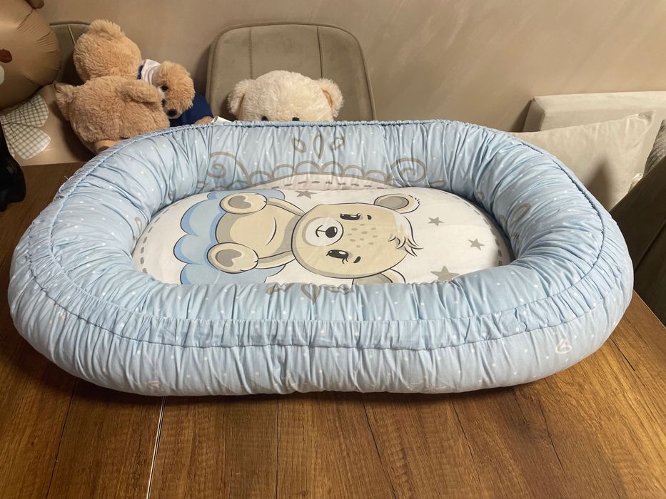 Гнездо Lorelli, антирефлукс възглавница KikkaBoo, възглавничка Playgro