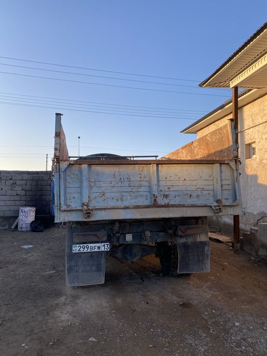 Газ писият три 1990 жылғы