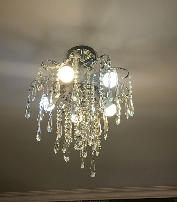 Продам люстры, 6 тыс тг за обе.