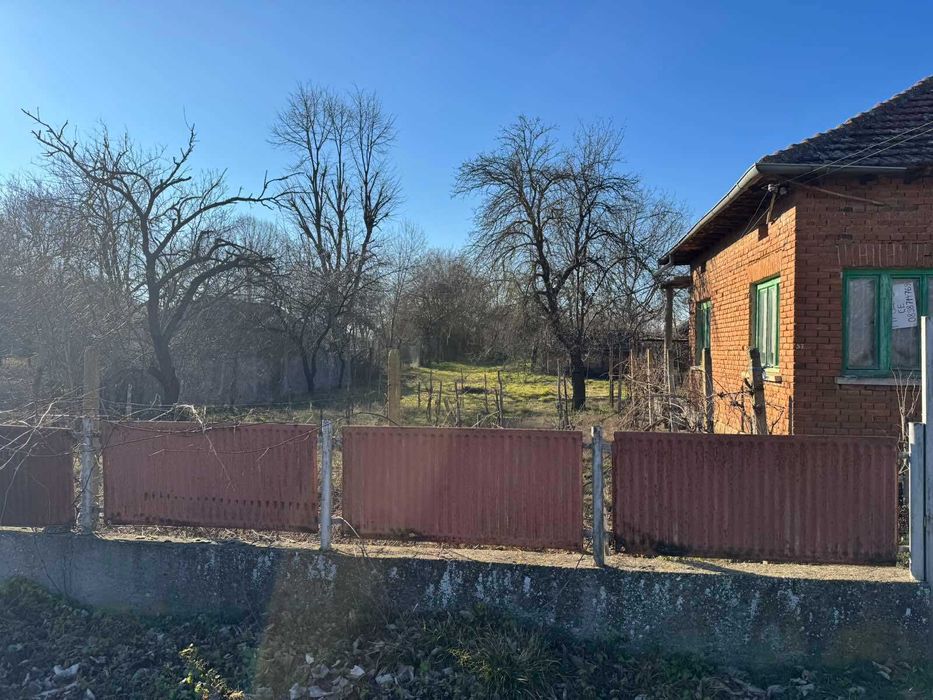 Продава се Къща в с. Райнино, Област Разград - 140 кв.м за 200 €/кв.м - Снимка #3