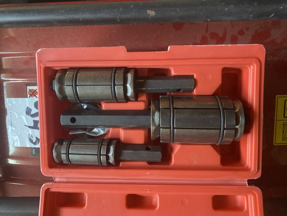 Dispozitive pentru indoit otel lat , patrat si teava si extender teava