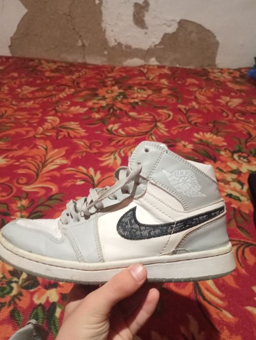 Jordan 1 Retro High Dior (с коробкой).