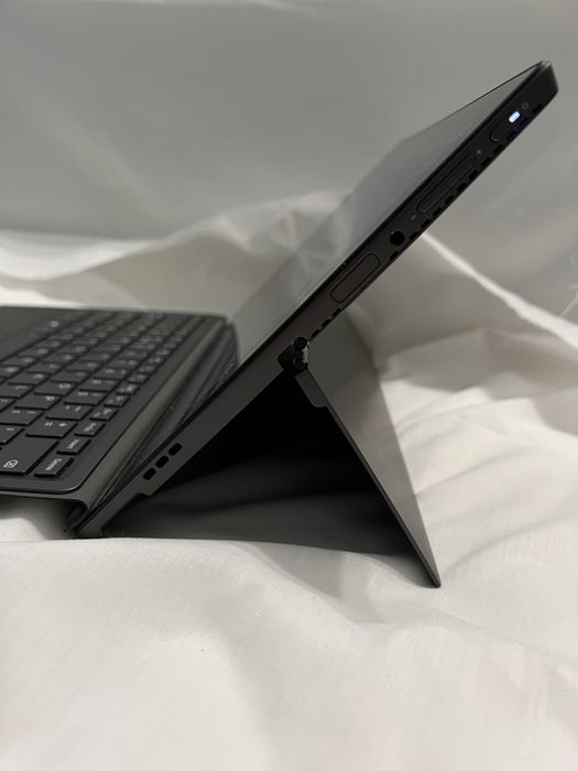 Лаптоп таблет Lenovo Miix520-12IKB, 256GB Win10 Pro