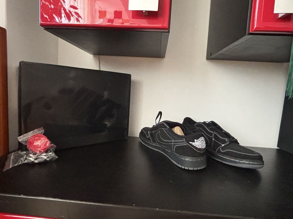 Jordan 1 Phantom marimea 44