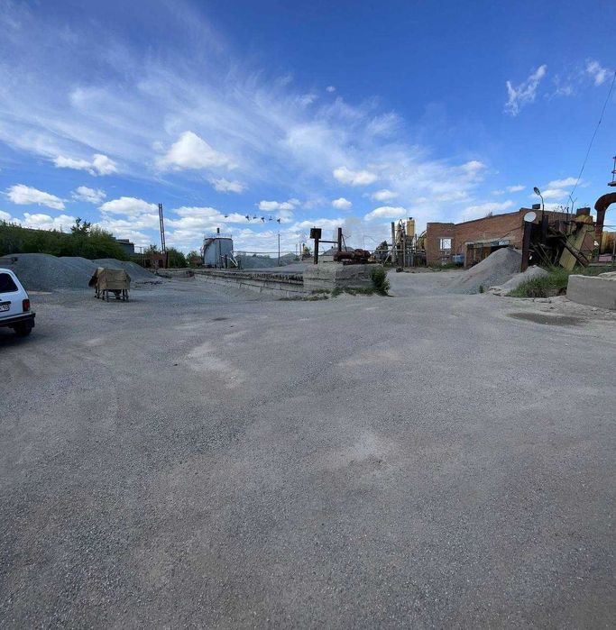 Продается коммерческое помещение с заводом