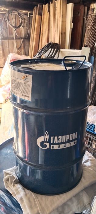 Бочки 200 литров под топливо.