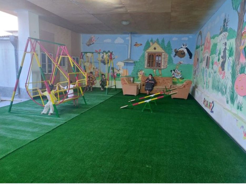 Hovli tayyor biznesi bilan sotiladi.