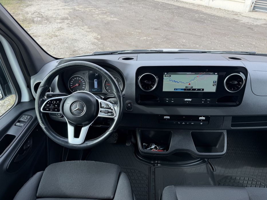 Mercedes sprinter 8+1