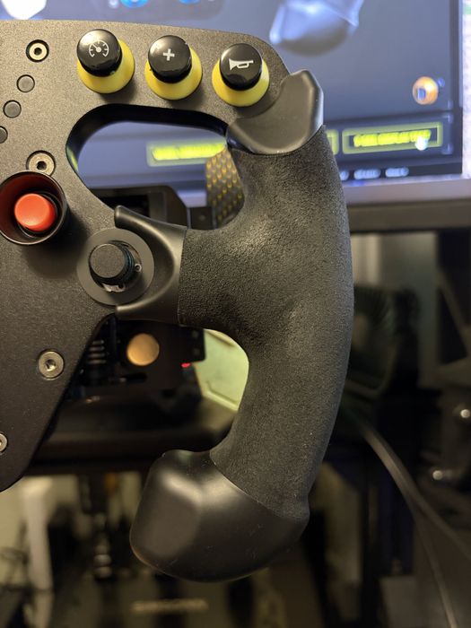 Volan Fanatec Clubsport F1 esports v2 cu advanced paddle module