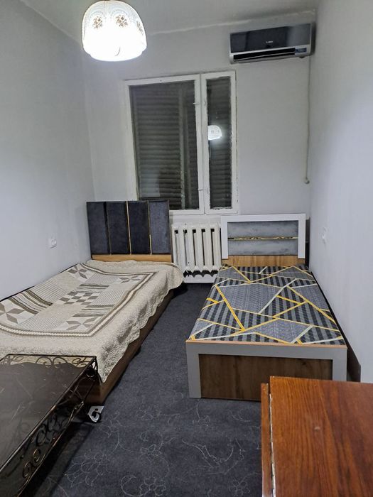 Юнусобод 11 да студентларга еки ишлайдиганларга квартира бор. Метро .