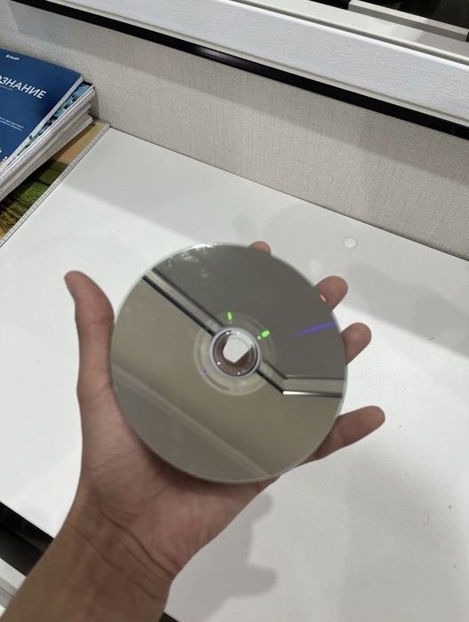 Диск FIFA 24 на PS4. Идеальное состояние!