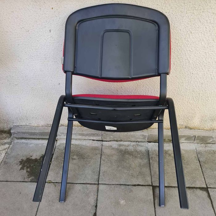 Офис стол посетителски