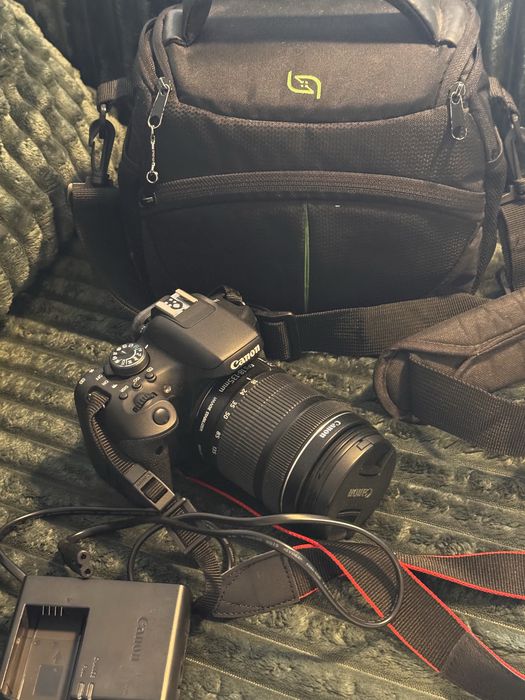 Canon D750 camera DSLR