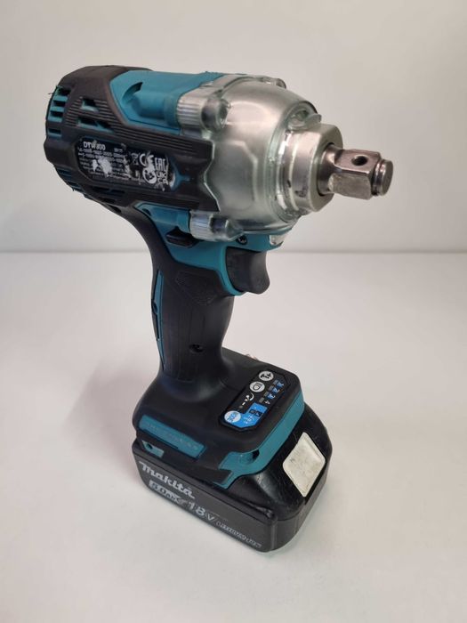 Makita DTW300 Masina de insurubat cu impact Li-Ion 18 V  1/2 580 Nm