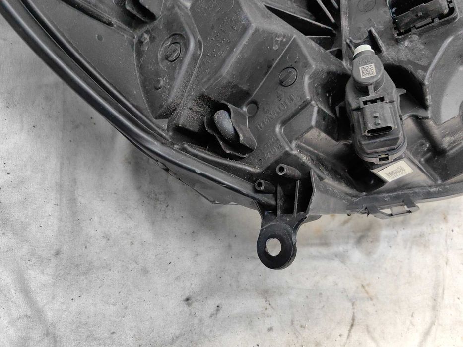 Оригинален фар Рено Клио  Renault Clio Full Led