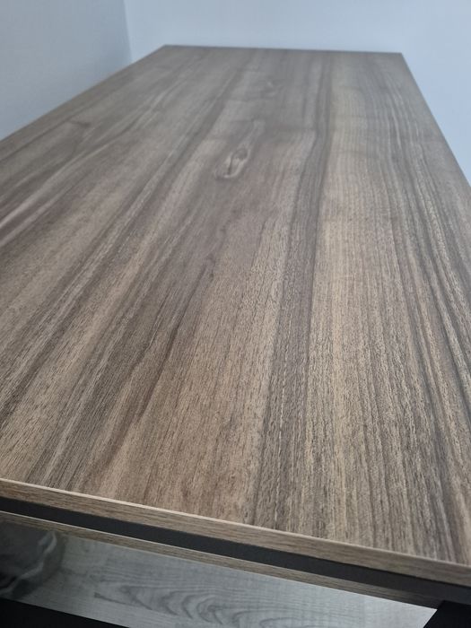 Vând birou maro pal