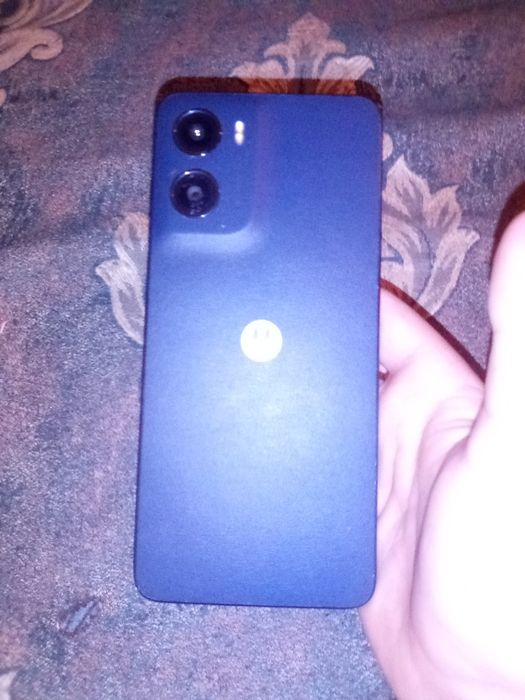 Motorola g2  și un redmi