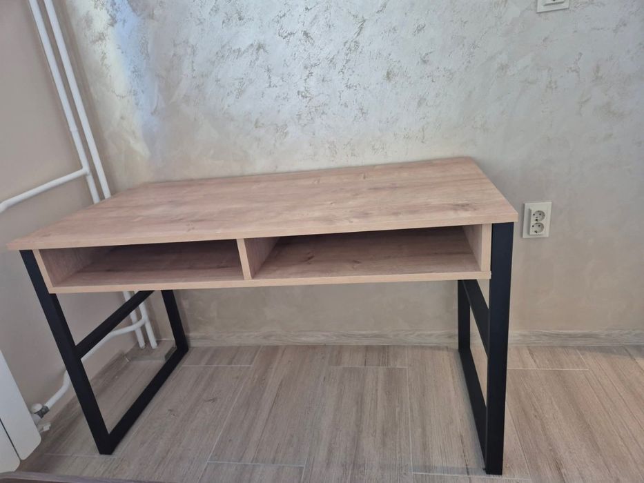 Чисто ново офис бюро Kailua 737