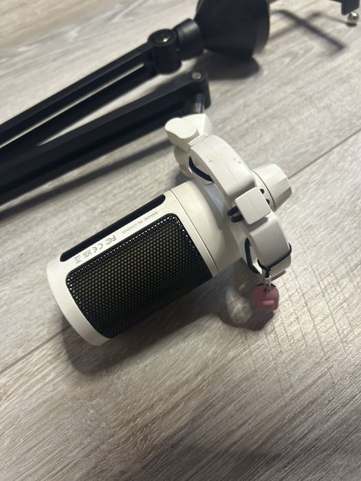 микрофор Fifine a6v