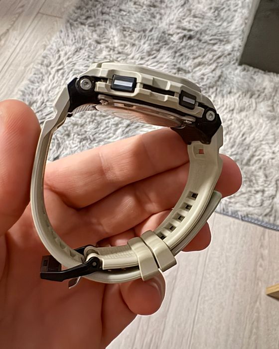 КОЛЕДНА ПРОМОЦИЯ! Смарт часовник Casio gbd 200