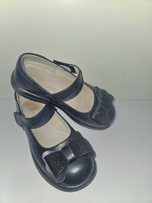 Елеганти обувки в тъмно син цвят